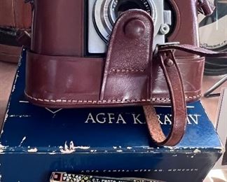 Vtg. Agfa Karat camera, case and box - C.T. Photo Finish Souvenir View mini post cards