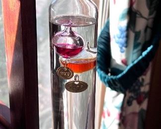 Galileo glass liquid thermometer w/4 floats
