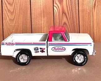 Vtg. metal 1970's Ny-lint True Value pickup truck