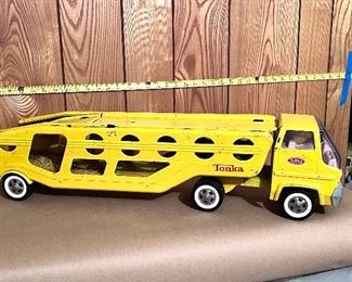 Vtg. pressed steel Tonka Car Carrier Auto Hauler