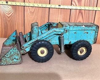 Vtg. pressed steel Ny-Lint Payloader