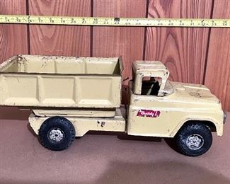 Vtg. pressed steel Buddy L Hydraulic dump truck