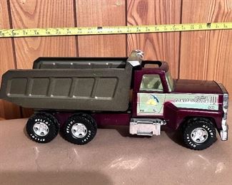 Vtg. pressed steel Ny-Lint construction #17 Radio Dispatched Dump truck