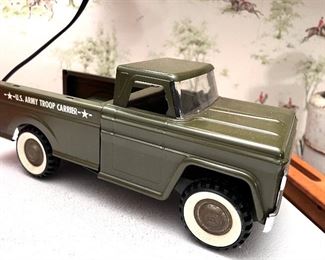Vtg. Army Structo U.S. Army Troop Carrier pickup