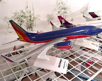Vtg. model Airplanes - Southwest Boeing 737-700 - scale 1:130- SOME OF THE PLANES MAY BE SOLD