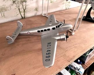 Vtg. model Airplanes - Delta NC l 4990 - SOME OF THE PLANES MAY BE SOLD