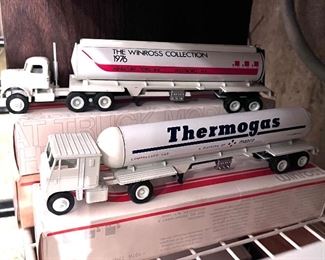 Winross Collection Semi Trucks - Thermogas