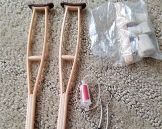 Vtg G.I. JOE Medic - Crutches, Stethoscope Plasma, Splints & Bandages