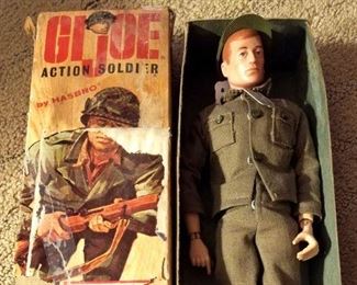 Vtg. 1964 GI Joe Action Soldier w/original box -as is