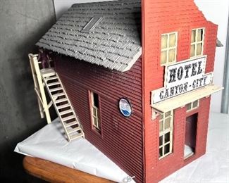 G Gauge scale Buildings