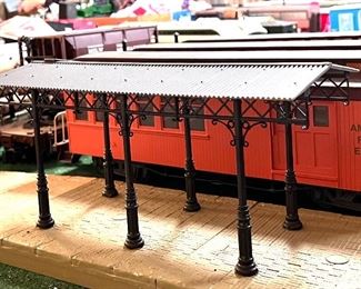 G Gauge scale station platform