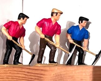 G Gauge scale people - SOME OF THE PEOPLE FIGURES MAY BE SOLD