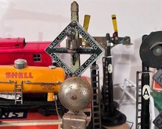 Pre-War O Gauge - Lionel - SOME OF THE TRAINS AND PARTS MAY BE SOLD