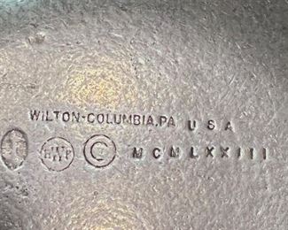 Wilton-Columbia Pa. pewter casserole dish w/lid