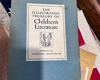 Illustrated Treasury of Children's Literature book