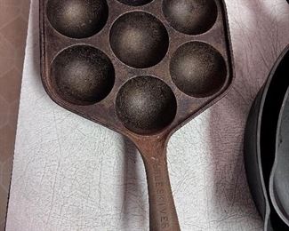 Cast iron Aebleskiver - pancake/egg poacher pan