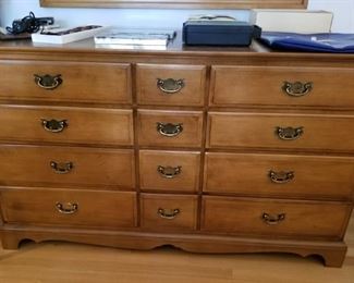 Another Ladies dresser