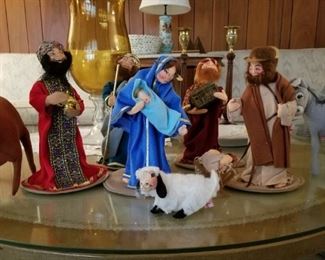 Annalee 7 pc Nativity set - Joseph, Mary, Jesus w/manger, 3 Wise Men, Cow and Sheep