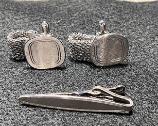Men's cuff links w/matching tie tack - SOME OF THE JEWELRY MAY BE SOLD