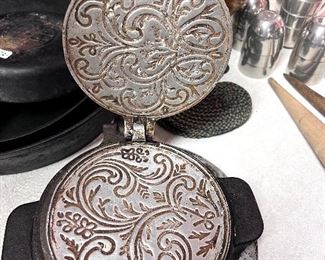 Vtg. Hoyang Pizzelle waffle cookie krumkake