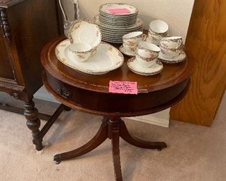 Duncan Phyfe mahogany drum table with drawer