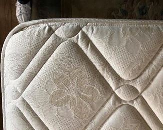 Detail on the mattress