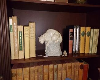 Alabaster mountain lion by L. Boulton