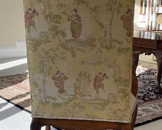 High back chairs with beautiful fabric and great condition 