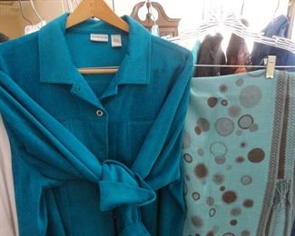 Chico's Size 3/Lots of scarves