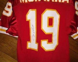 Joe Montana Signed Jersey