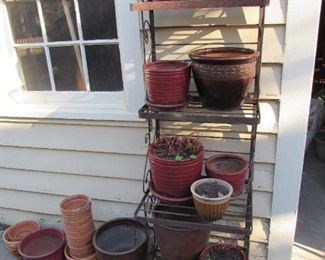 Ceramic pots