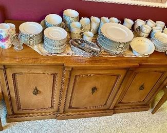 Excellent Vintage Wood Buffet/Sideboard