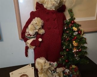 McB Bears Limited Edition Collectibles Christmas Scene Bear