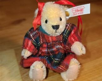 Steiff Christmas Bear