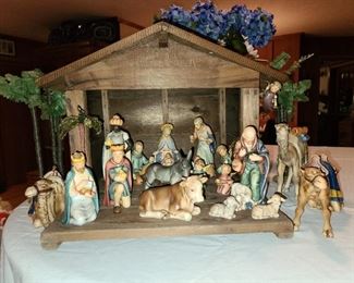 HUGE BEAUTIFUL GOEBEL NATIVITY SET