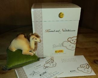 Steiff Kamel Auf Nadelkissen Limited Editon With Original Box