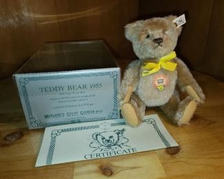 Steiff Teddy Bear Museum Edition W/ Box (Limited Edition Of 4,000 Pieces)