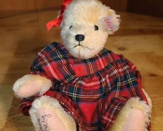 Steiff Christmas Bear (Hand Signed By Barbara Isenberg -Founder And Creative Director Of North American Bear!)