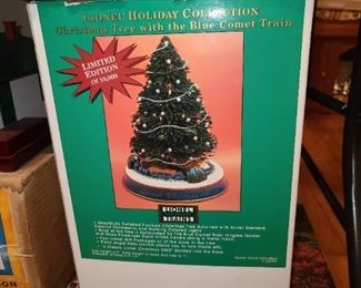 Lionel Holiday Collection Christmas Tree W/ The Blue Comet Train
