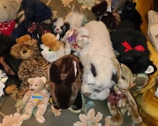 Assorted Plush (Bears, Dogs, Cats, Etc.)