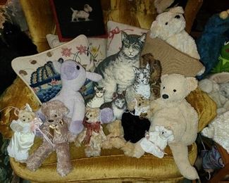 Assorted Plush (Bears, Dogs, Cats, Etc.)