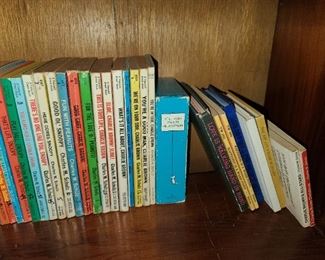 Vintage Snoopy Peanuts Books