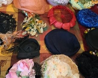 STUNNING COLLECTION OF BEAUTIFUL VINTAGE HATS! ALL IN GREAT CONDITION!