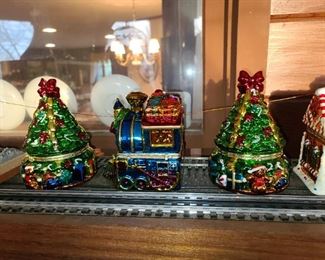 Christmas Musical & Animated Trinket Boxes