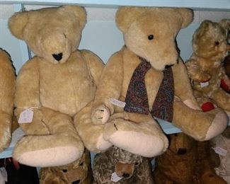 Alice Bear 1982 & Cornelius Bear 1982