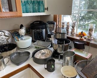 Kitchen Items, Oster Blender, Hamilton Beach Standing Mixer, Vintage Hamilton Beach Mixer, and More