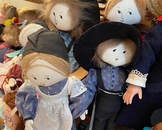 P. Buckley Moss Amish Family of 5 Dolls