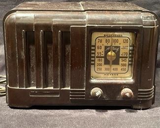 400 Vintage Art Deco 1940s Arkay Bakelite Tube Radio