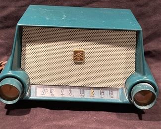 403 Vintage Motorola Art Deco Radio