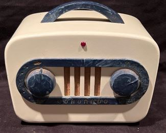 Coronado Bakelite Vintage Radio